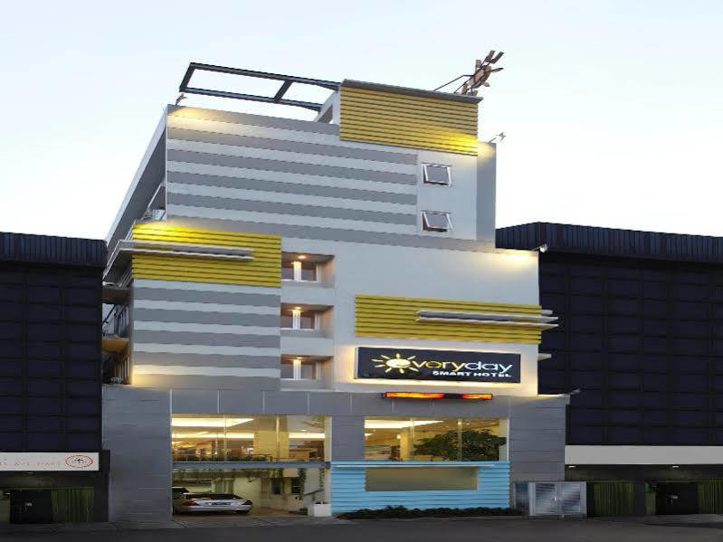 Nite & Day Jakarta - Mangga Besar Ngoại thất bức ảnh